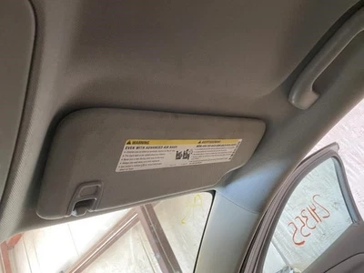 Parasol para pasajeros VIN 1 cuarto dígito limitado compatible con 13-16 MALIBU 1862229 Foto 1 de 4