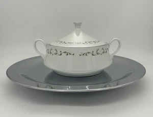 Sheffield China Elegance Covered Casserole Vegetable Bowl Dish Soup Tureen 7.25” - Picture 1 of 9