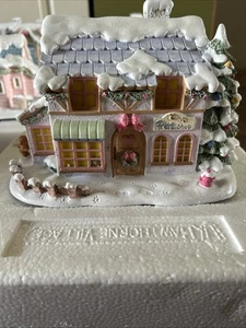 Precious Moments Christmas Town Hawthorne Village Precious Little Pet Shop - Picture 1 of 8