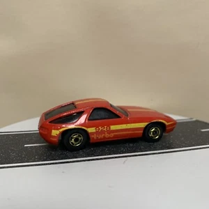 1982 Hot Wheels The Hot Ones Porsche P-928 Turbo Coupe Red/Yellow w/GHO 1:64 VTG - Picture 1 of 13