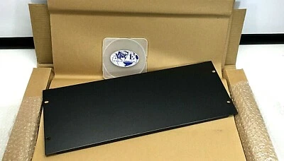 APC AR8101BLK NETSHELTER 19" BLANKING BLACK PANEL NEW OPEN BOX - Image 1 of 4