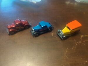 Universal products Vintage Die Cast cars - Taxi, Ford Coupes 1978