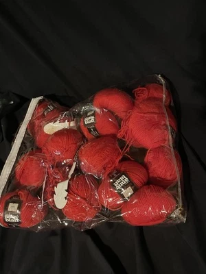 lote de una docena + hilo de lana 🧶 Rollos rojos nuevos Lannes Anny Blatt Foto 1 de 4