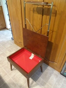 Pearl Wick Mid-Century Dressing Chair (Free Shipping) - Picture 1 of 24