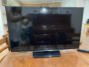 Samsung TV 32 inch black used - Picture 1 of 3
