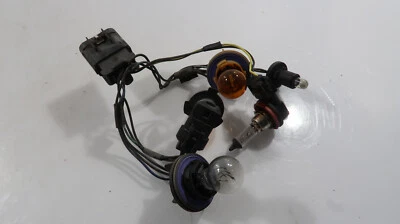 Оригинальная | 2007 - 2014 Chevy Tahoe / Suburban / Avalanche галогенные фары - Изображение 1 из 4