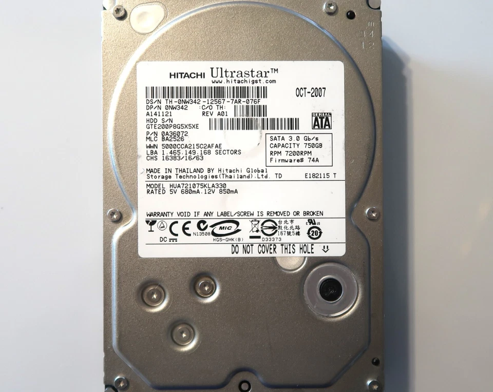 Hitachi HUA721075KLA330 0A36072 BA2526 750gb 3.5" Sata HDD OCT-2007 Thailand - Image 1 of 1
