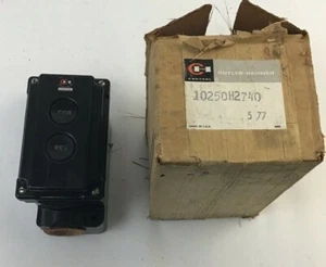 CUTLER HAMMER 10250H2740 STD. DUTY FORWARD/REVERSE SWITCH 600V - Picture 1 of 9