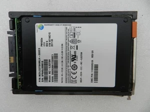 Samsung EMC MZ-ILS3T8N SSD 3,84TB SAS 2,5" MZILS3T8HMLH-000C3 PM1633a 512 b/s - Bild 1 von 5