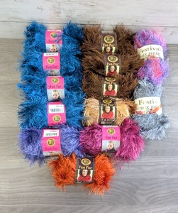 Lote de 13 DIVERTIDOS PIELES Hilados Marca León/Fibra Mezcla Festival - Imagen 1 de 10