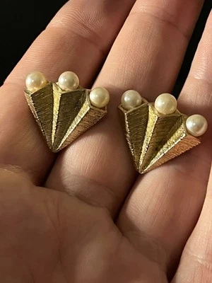 Vintage 925 STerling Silver Gold Plated Finish Clam Shell Cult. Pearl Cufflinks - Image 1 of 4