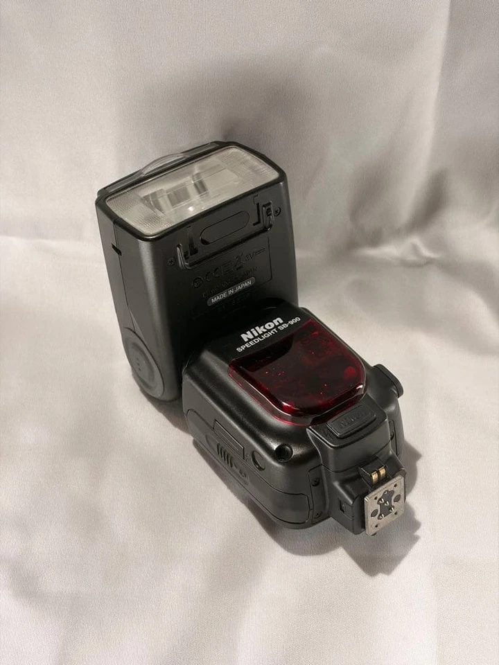 Nikon Speedlight SB-900 Shoe Mount Flash - Image 1 of 4