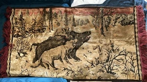 Vintage Wolves/Wild Boar Hunting Tapestry Wall Hanging Wilderness 40”x 23” - Bild 1 von 5