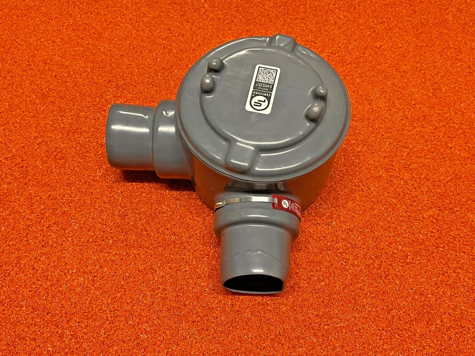 Plasti-Bond PRGUAL69 2 Gual Body with AI Cover 2 Port, Gray Foto 1 de 4