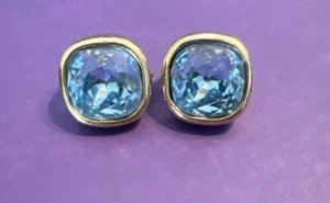 Pendientes Christian Dior Vintage Cristal Facetado Azul Claro Tono Dorado Clip Trasero - Imagen 1 de 5