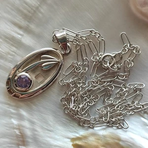 Vtg Pendant on a chain, 925 silver, Amethyst Style Mackintosh Ivy Leaf Europe - Picture 1 of 9