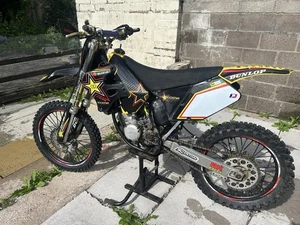 Suzuki Rm 125 2 Stroke Motocross Bike - 1997 - Picture 1 of 22