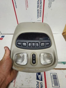 Domelight Jeep Liberty 2002 2003 2004 2005 - Picture 1 of 3