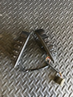 Botones Interruptor Volante Ssangyong Rodius Genuino Año 2008 - Imagen 1 de 4