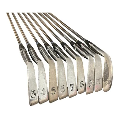 Juego de hierros PowerBilt Countess H&B 3-PW y SW TT Dynamic Steel Damas Flex Derecha Foto 1 de 4