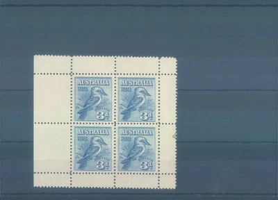AUSTRALIA 1928 3p. blue in block of four MNH - rare ! - Image 1 of 2