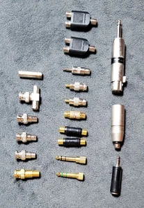 19 Stück Konvolut Audio & Video Anschlüsse Adapter BNC RCA XLR 1/4" und 3,5 mm - Bild 1 von 11