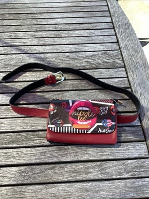 Bandolera Nicole Lee Grande Cinturón Estados Unidos Disfruta del Día Amor Chica Poder Falta Foto 1 de 4