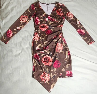 Vestido Venus Marrón Con Rosa Floral Bodycon Imitación Envolvente Vestido Talla Pequeña Foto 1 de 4