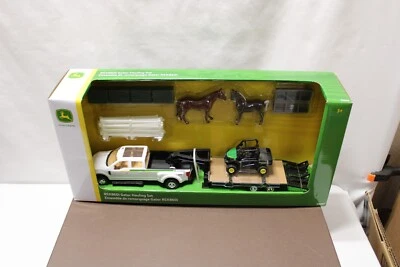 John Deere RSX860i Gator Hauling Set w/ horses, hay, trough & fencing 1:32 scale - Image 1 of 4