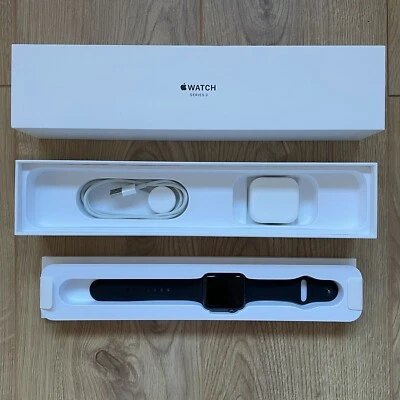 APPLE WATCH SERIES 3 42MM ALUMINIUM SPACE GREY BLACK SPORT BAND | FULLY WORKING - Image 1 of 4