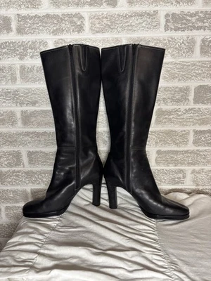Me Too Butter Soft Leather Knee High Boots With Contrasting White Stitching 7.5M - Image 1 of 4