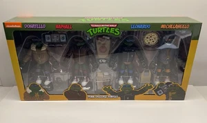 NECA TEENAGE MUTANT NINJA TURTLES PUNK VERKLEIDUNG TURTLES 4ER PACK - Bild 1 von 6