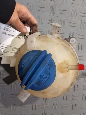 Резервуар охлаждающей жидкости подходит для 06-10 12-22 PASSAT 3591170 - Изображение 1 из 4