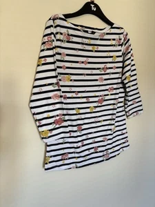 White and Navy Striped Jumper With Flower Design in a Size 12 - Picture 1 of 3