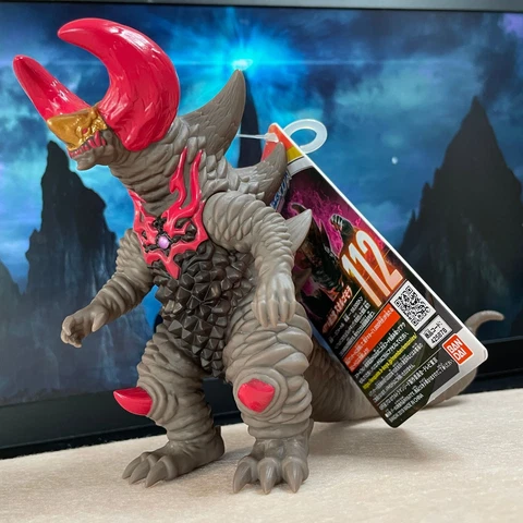 [US STOCK] Ultraman  SKULL GOMORA Ultra Monster Series 112 Figure Sofvi BANDAI Cover