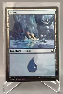 Island FOIL 264/274 Ikoria: Tana dei Behemoth MTG come nuovo - Foto 1 di 2
