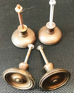 LOT DE 4 POIGNEES BRONZE pour MEUBLE, TIROIRS diamètre 3,6 cm. - Picture 1 of 1