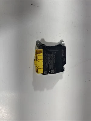 2016- 19 MERCEDES GLC300 X253 RESTRAINT DIAGNOSTIC COMPUTER MODULE SRS UNIT OEM - Image 1 of 4