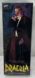 1999 Dracula Universal Monster by Aurora Model Kit Toys R Us Exclusive Brand New - Picture 1 of 3