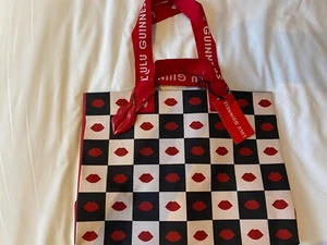 Bolso de Ajedrez Waitrose Lulu Guinness Labios Corona Cuadros Negro Blanco Rojo Reino Unido - Imagen 1 de 9