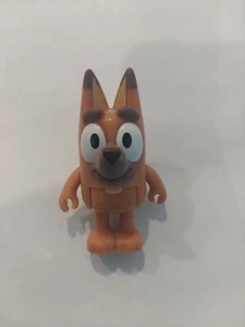 Figura de acción de juguete Disney Jr. Bluey & Friends Family Pretzel Chihuahua - Imagen 1 de 4