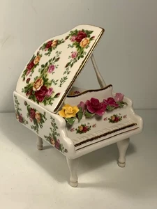 Vintage Royal Albert Old Country Roses Bone China Piano Music Box 7.5 in. (read) - Picture 1 of 14