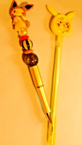 Pokemon Pikachu Anime Goma Topper Pluma Brillo - 2 Variaciones Tinta Negra - Imagen 1 de 14