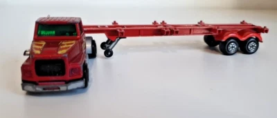 Matchbox **SuperKings* Ford LTS Series Tractor 1973 - K18/18 - with trailer base - Image 1 of 4