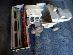 VINTAGE ERTL ALLIS CHALMERS GLEANER L2 COMBINE DIE CAST - Picture 1 of 9