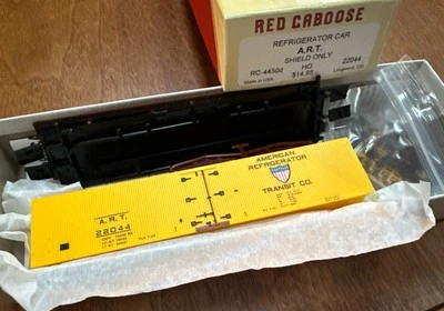 Red Caboose HO Kit #RC-4450d Refrigerator Car A. R. T. Shield Only #22044 NIB NY - Image 1 of 4