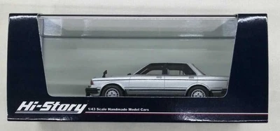 Hi-Story NISSAN BLUEBIRD 4 PORTE BERLINA TU scala 1/43 - Immagine 1 di 4