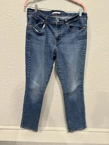 Women’s Levi Relaxed Fit 414 Jeans Size 31 - Imagen 1 de 3