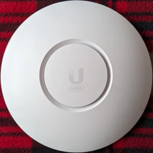Ubiquiti UniFi U6 Lite - WiFi 6 Wireless Access Point (U6-Lite) & Mount Bracket - Photo 1/3