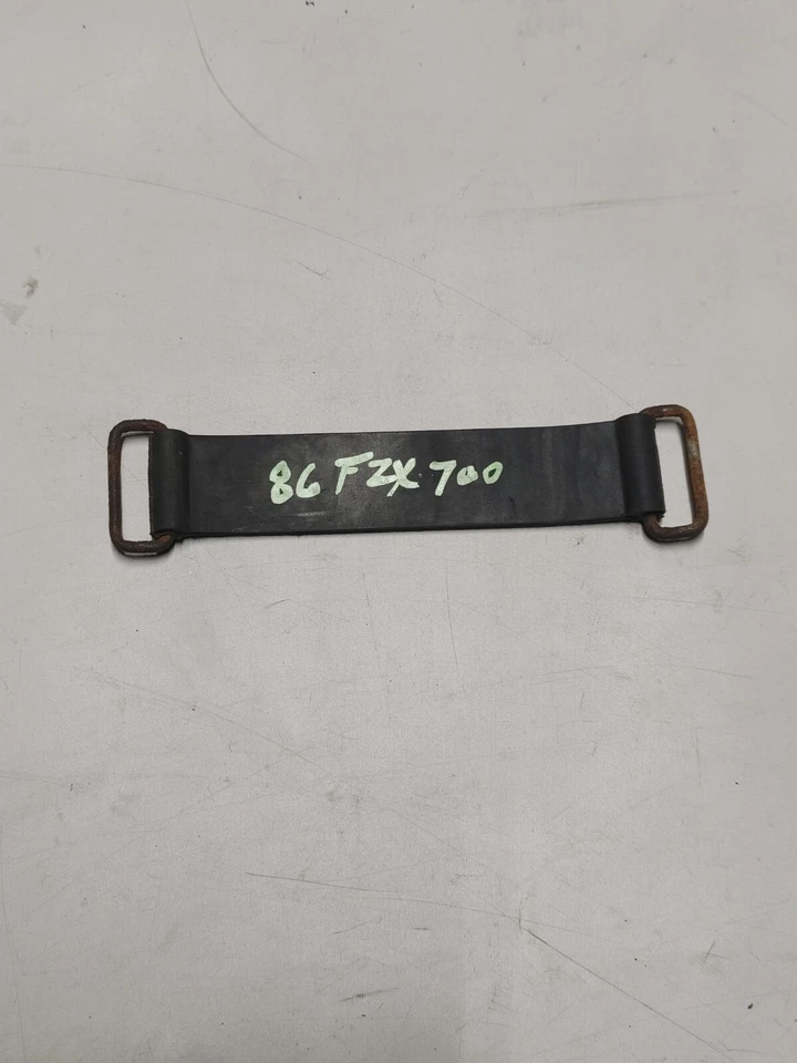 1986 Yamaha FZX700 Fazer  Rubber Strap    2T4 - 00 - Image 1 of 3